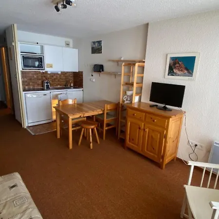 Face Aux Pistes A - 4 Pers, Balcon, Parking - Fr-1-445-200 Apartment